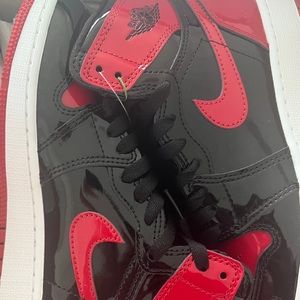 Retro 1 Jordan Bred